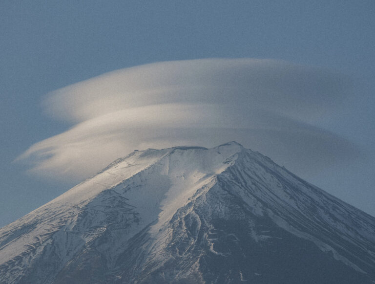 Mesmerizing Footage Exhibits Exceptional Cloud Formation More than Mount Fuji: ‘Magic’