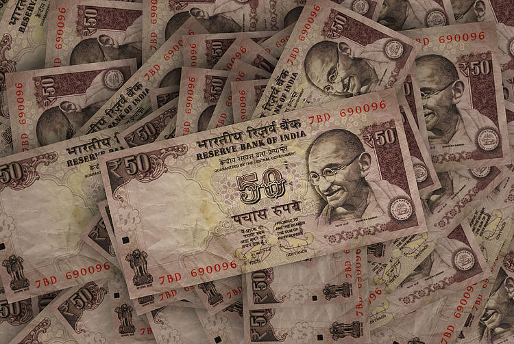 USD/INR posts modest gains, buyers await FOMC and RBI Assembly Minutes
